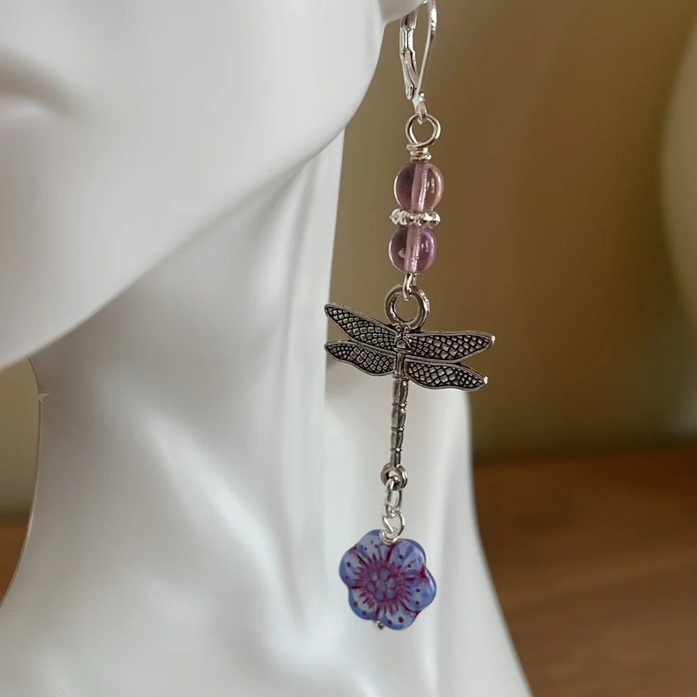 HAND CRAFTED PIERCED EARRINGS DRAGONFLIES FLOWERS PURPLE SILVER Sardine Fish - Picture 1 of 12